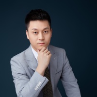 王亮