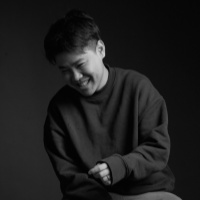 于典